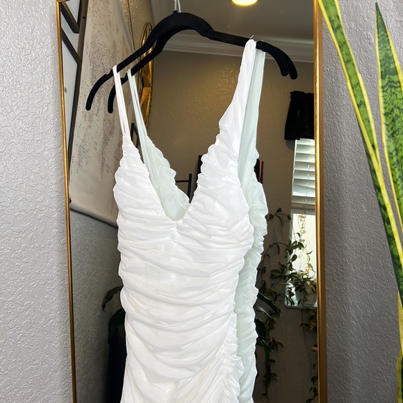 HOUSE OF CB 'Alexia' White Ruched Midi Dress NWOT - Picture 9 of 9